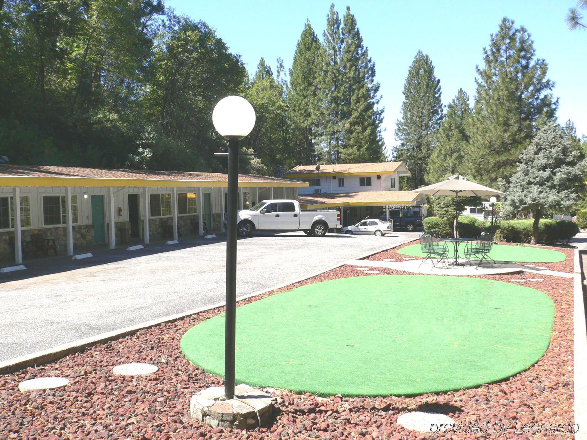 גראס ואלי Golden Chain Motel מראה חיצוני תמונה