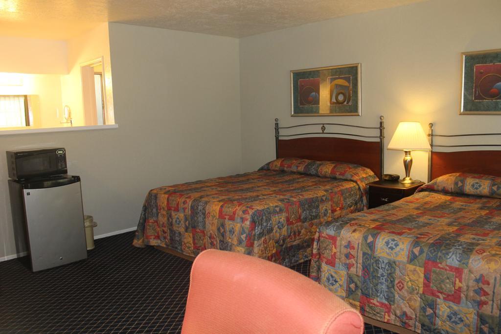 גראס ואלי Golden Chain Motel מראה חיצוני תמונה
