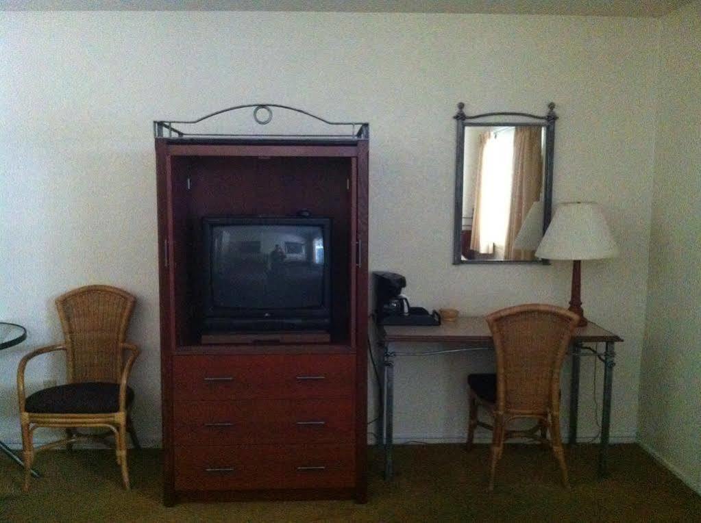 גראס ואלי Golden Chain Motel מראה חיצוני תמונה