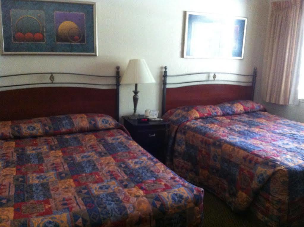 גראס ואלי Golden Chain Motel מראה חיצוני תמונה