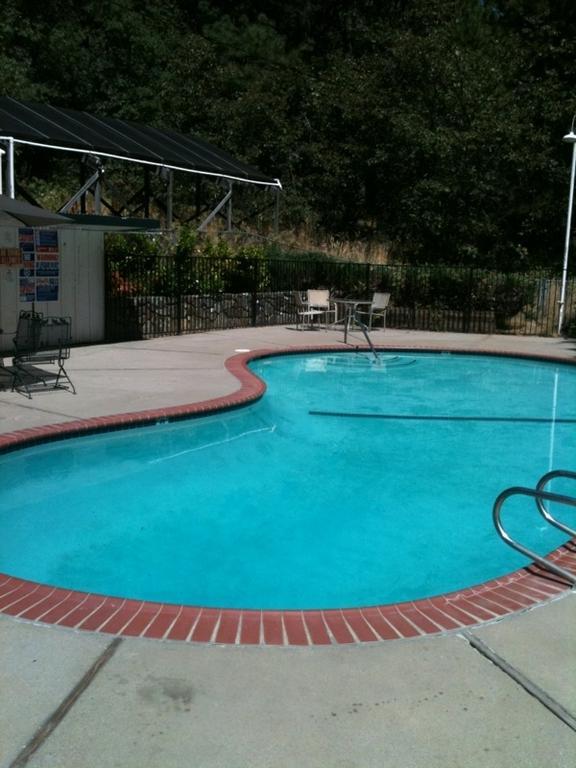 גראס ואלי Golden Chain Motel מראה חיצוני תמונה